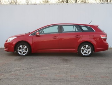 Toyota Avensis III Wagon 2.0 Valvematic 152KM 2011 Toyota Avensis 2.0 i, Automat, Klima, Klimatronic, zdjęcie 2