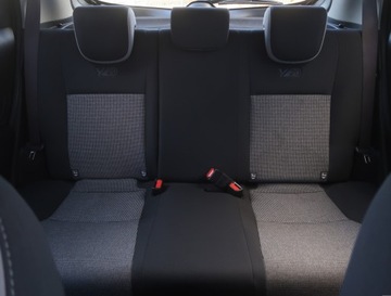 Toyota Yaris III Hatchback 5d Facelifting 2017 1.5 Dual VVT-iE 111KM 2020 Toyota Yaris 1.5 Dual VVT-i, Salon Polska, zdjęcie 9