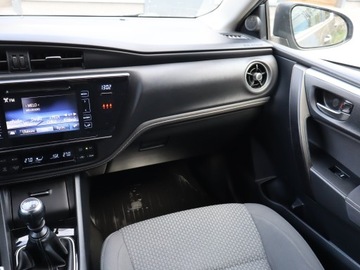 Toyota Corolla XI Sedan Facelifting 1,6 Valvematic 132KM 2018 Toyota Corolla 1.6 Valvematic, Salon Polska, zdjęcie 7