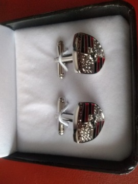 Эффектные золотые запонки Porsche для рубашки