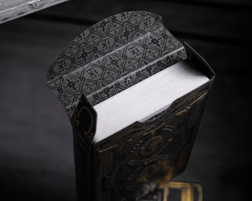 Theory11 CONTRABAND - классические карты