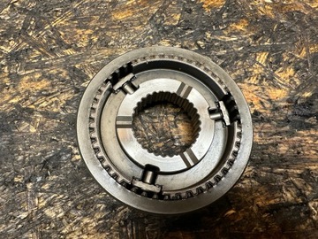 СТУПИЦА СИНХРОНИЗАТОРА ПЕРЕКЛЮЧЕНИЯ RENAULT DACIA TL4 TL8 8200263304