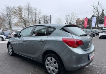 Opel Astra J Hatchback 5d Facelifting 1.6 Twinport ECOTEC 115KM 2015 Opel Astra salon Polska , I wlasciciel, kamera cofania 1.6 Benzyna 115KM, zdjęcie 17
