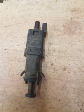CZUJNIK ŚWIATEŁ STOP PEDAŁU HAMULCA VOLVO 850
