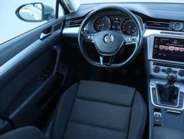 Volkswagen Passat B8 Limousine Facelifting 1.5 TSI EVO 150KM 2019 VW Passat 1.5 TSI, Salon Polska, VAT 23%, Navi, zdjęcie 6