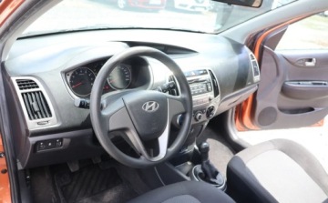 Hyundai i20 I Hatchback 5d Facelifting 1.2 DOHC 85KM 2014 Hyundai i20 KLIMA, El. Szyby, Centralny Zamek, Zadbany, Po Serwisie 1.2, zdjęcie 5