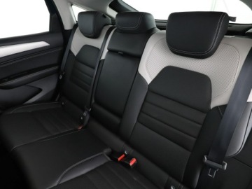 Renault Arkana SUV 1.6 E-TECH 143KM 2021 Renault Arkana HEV full LED skóra navi klima auto, zdjęcie 16