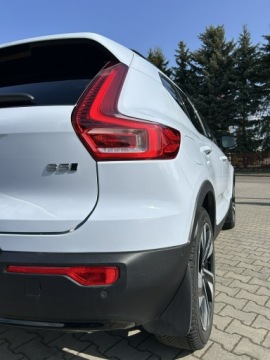 Volvo XC40 Crossover Facelifting 2.0 B5 250KM 2023 Volvo XC 40 B5 AWD R-Design, zdjęcie 32