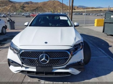 Mercedes Klasa E W214 2024 Mercedes-Benz Klasa E 2024r, 350, 2.0L, 4Matic 2.0 Benzyna 255KM, zdjęcie 2