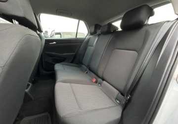 Volkswagen Golf VIII Hatchback 1.0 TSI 110KM 2021 Volkswagen Golf Basic Pakiety, ACC, Digital Cockpit, LED, Mirror Link, Sa, zdjęcie 17