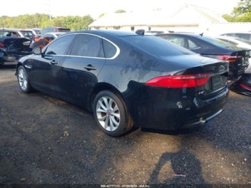 Jaguar XF II 2018 Jaguar XF 25T Premium 2018 2.0l 2.0 Benzyna 247KM, zdjęcie 3