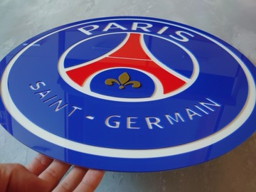 PSG Club Herb на стене - идеальный гаджет для дня подарка на день рождения