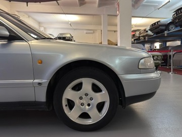 Audi A8 D2 Sedan 3.7 quattro 230KM 1997 Audi A8 (D2) 3.7 V8 Quattro - 1997 Elegancja, moc i niemiecka precyzja, zdjęcie 21