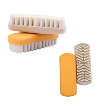 РЕЗИНОВАЯ ЩЕТКА ДЛЯ ОБУВИ ДЛЯ ЧИСТКИ ОТ ЗАМШИ И НУБУКА SHOE GO.