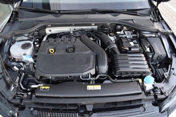 Volkswagen Golf VIII Variant 1.5 eTSI 150KM 2021 Volkswagen Golf Variant Variant 1.5TSI 150KM Pakiety LED ACC Podgrz.fotele, zdjęcie 37