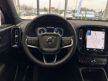 Volvo XC40 Crossover Plug-In Facelifting 1.5 T4 211KM 2022 Volvo XC 40 T4 Start Plug In Kamera cofania Ambiente Nawigacja CarPlay, zdjęcie 13