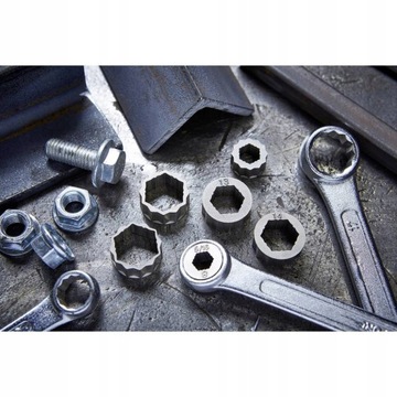 Zestaw ściągaczy do uszkodzonych śrub i nakrętek C