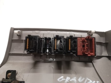 GRANDIS 03- ПЛАСТИКОВАЯ КРЫШКА С ВЫКЛЮЧАТЕЛЯМИ