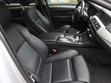 BMW Seria 5 F10-F11 Limuzyna Facelifting 520d 190KM 2016 BMW 5 520d xDrive, Salon Polska, 187 KM, 4X4, zdjęcie 8