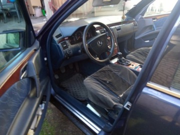 Mercedes Klasa E W210 1995 Mercedes Benz Klasa E W210 OKULAR 2.2 diesel 102KM 1995r, zdjęcie 5