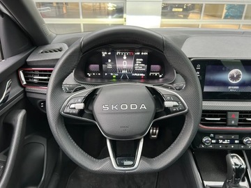 Skoda Scala Hatchback Facelifting 1.0 TSI 115KM 2025 Skoda Scala Monte Carlo 1.0 TSI DSG, zdjęcie 12