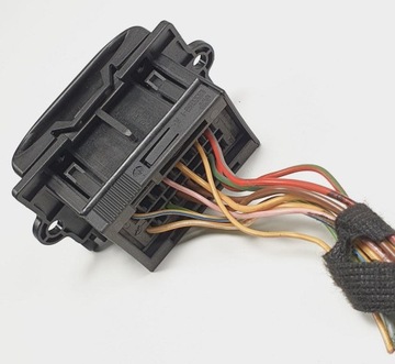 HNÍZDO DIAGNOSTIKA OBD2 MERCEDES W168