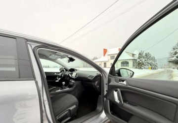 Peugeot 2016 Peugeot 308 Peugeot 308 PureTech 130 Stop amp Start Allure 1.2 Benzyna, zdjęcie 17
