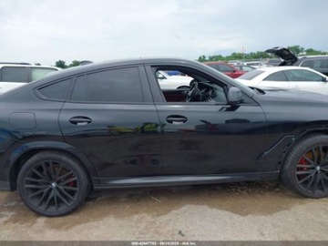 BMW X6 G06 2022 BMW X6 xDrive40i 2022 3.0l 3.0 Benzyna 335KM, zdjęcie 6