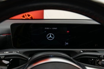 Mercedes Klasa A W177/V177 2021 MERCEDES-BENZ A Klasa A 180 7G-DCT 1.3 136KM 2021, zdjęcie 13