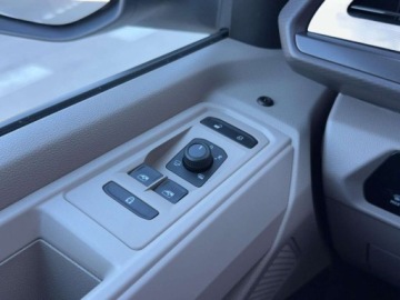 Volkswagen Multivan T7 Van L1 2.0 TSI 204KM 2024 Volkswagen Multivan Salon PL, Bezwypadkowy, ASO, Gwarancja, 2.0 Benzyna, zdjęcie 16