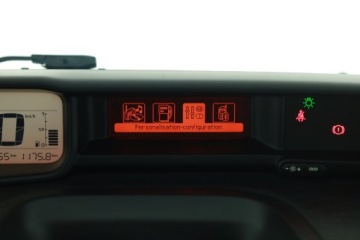 Citroen C3 Picasso 1.2 PureTech 110KM 2016 Citroen C3 Picasso 1.2 PureTech, Salon Polska, zdjęcie 8