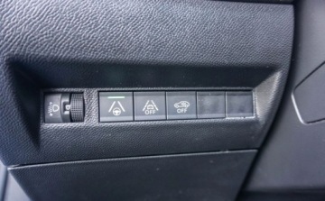 Peugeot 2008 II SUV 1.2 PureTech 130KM 2021 Peugeot 2008 Peugeot 2008 Allure Pack 1.2 130km 1.2 Benzyna 130KM, zdjęcie 24