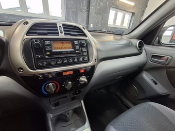 Toyota RAV4 II 2.0 16V D-4D 116KM 2002 Toyota Rav 4 Napęd 4x4, zdjęcie 16