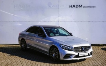 Mercedes Klasa C W205 2017 Mercedes-Benz Klasa C Mercedes-Benz C180d 1.6 Diesel 116KM