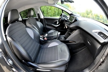 Peugeot 2008 I SUV Facelifting 1.2 PureTech 110KM 2016 Peugeot 2008 1,2 Benzyna 110Km Ledy Skóra Navi, zdjęcie 19