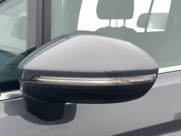 Volkswagen Touran III 2.0 TDI 150KM 2025 Volkswagen Touran Highline 2.0 TDI,150 KM DSG 7 R-line, Bogate wyposazenie, zdjęcie 7