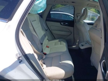 Volvo XC60 II 2021 Volvo XC 60 T5 Momentum 2021 2.0l 2.0 Benzyna 250KM, zdjęcie 12