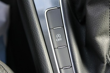 Volkswagen Golf VII Variant Facelifting 1.6 TDI-CR DPF BMT 115KM 2019 Volkswagen Golf Comfortline Gwarancja, zdjęcie 23