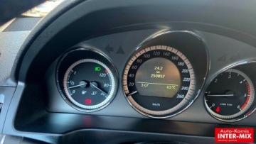 Mercedes Klasa C W204 Kombi T204 2.2 250 CDI BlueEFFICIENCY 204KM 2009 Mercedes-Benz Klasa C Mercedes C 250 CDI 2.1 Diesel 204KM, zdjęcie 27