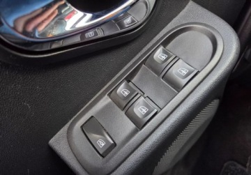 Dacia Duster I SUV Facelifting 1.2 TCe 125KM 2015 Dacia Duster 1.2Benz.125KM 6Bieg.Klima Navi Bluetooth Parktronic Faktura G, zdjęcie 29