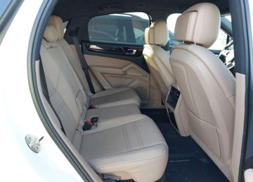 Porsche Cayenne III SUV 3.0 340KM 2021 Porsche Cayenne 2021r., Coupe, 3L, od ubezpieczalni 3.0 Benzyna 340KM, zdjęcie 7