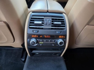 BMW Seria 7 F01 Sedan Facelifting 730d 258KM 2012 BMW 7 730d xDrive 3.0l diesel 258KM xDrive AWD/4X4 8 lat w jednych rękach, zdjęcie 26