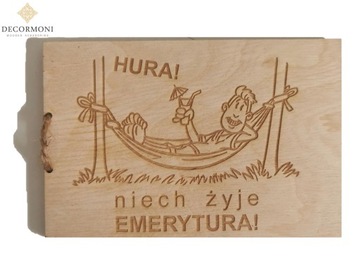drewniana kartka z życzeniami dla emeryta prezent