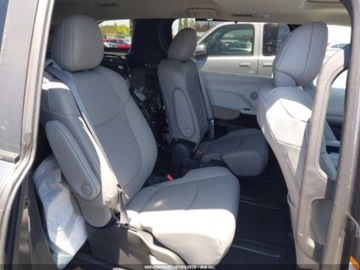 Toyota Sienna III 2025 Toyota Sienna XLE 2025 2.5l 2.5 Hybryda 245KM, zdjęcie 12