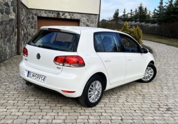 Volkswagen Golf VI Hatchback 5d 2.0 TDI 110KM 2009 Volkswagen Golf 2.0 TDI oryginalny lakier, ZERO KOROZJI nowy rozrzad, zdjęcie 2