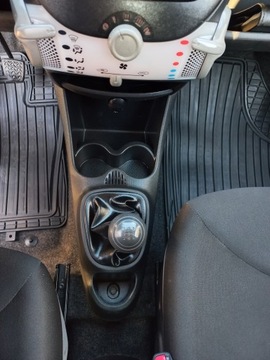 Toyota Aygo I Hatchback 5d Facelifting 1.0 VVT-i 68KM 2013 TOYOTA AYGO (_B1_) 1.0 (KGB10_) 68 KM, zdjęcie 9