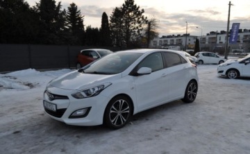 Hyundai i30 II Hatchback 5d 1.4 MPI 100KM 2012 Hyundai i30 1.4 Benzyna Klimatyzacja Cz.parkowania 1.4 Benzyna 99KM