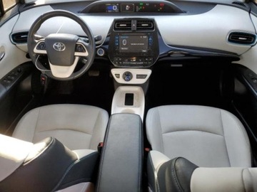 Toyota Prius IV Hatchback 1.8 Hybrid 122KM 2017 Toyota Prius 2017, 1.8L, po gradobiciu, zdjęcie 7