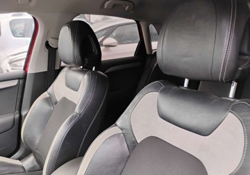 Citroen C4 II Hatchback 5d Facelifting 1.6 HDi 92KM 2015 Citroen C4 2015r, 1.6 HDI. Lekko uszkodzony lewy przod. Jezdzi. 1.6 92KM, zdjęcie 7