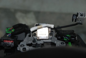 SZYBA PRZEDNIA CZOŁOWA POD RADAR VOLVO XC60 I